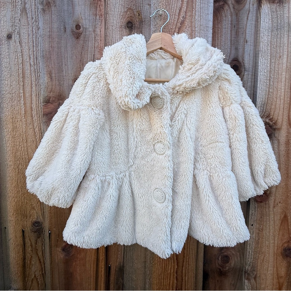 Vintage Creamy White Peplum 3/4 Bellsleeve Faux Fur Jacket 🌿